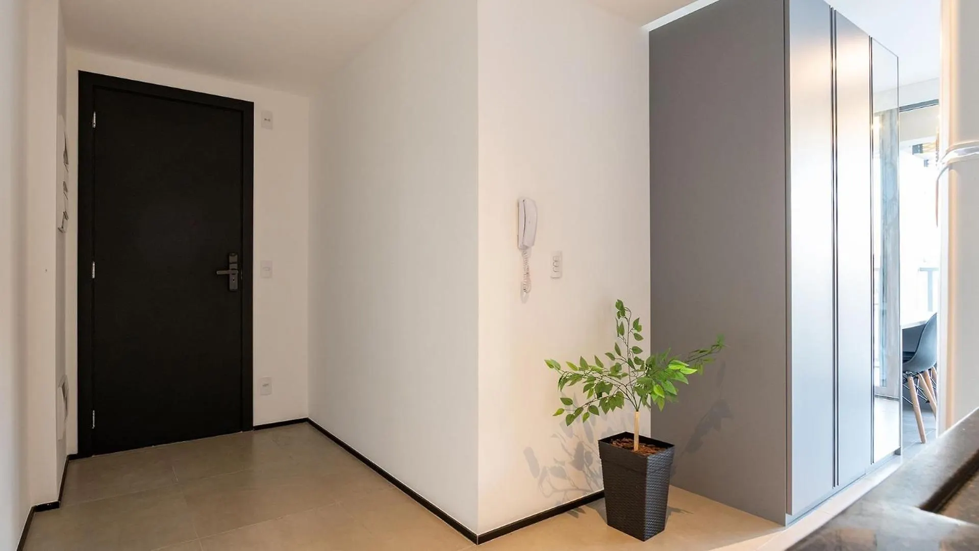 By Dabra House: Studios Completos Em Moema Em Frente Ao Shopping Ibirapuera São Paulo